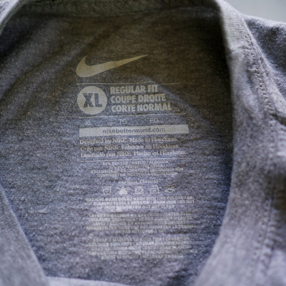 Nike T-Shirt Regular Fit XL - Gray - Picture 3 of 4